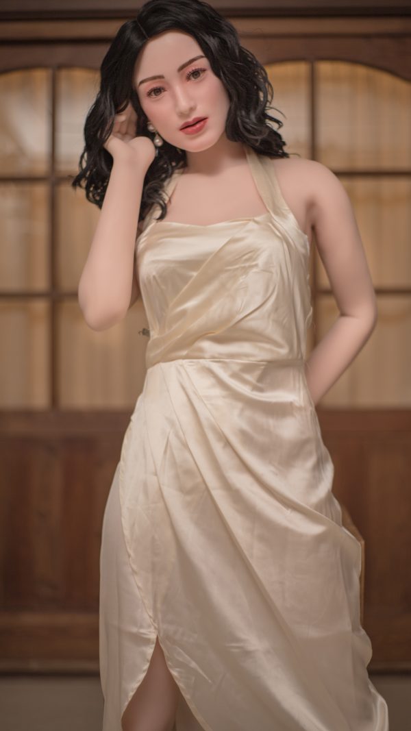 FD157cm SharlaSilicone HeadCinnamon 5 scaled