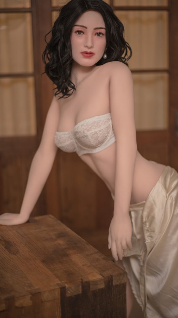 FD157cm SharlaSilicone HeadCinnamon 9 scaled
